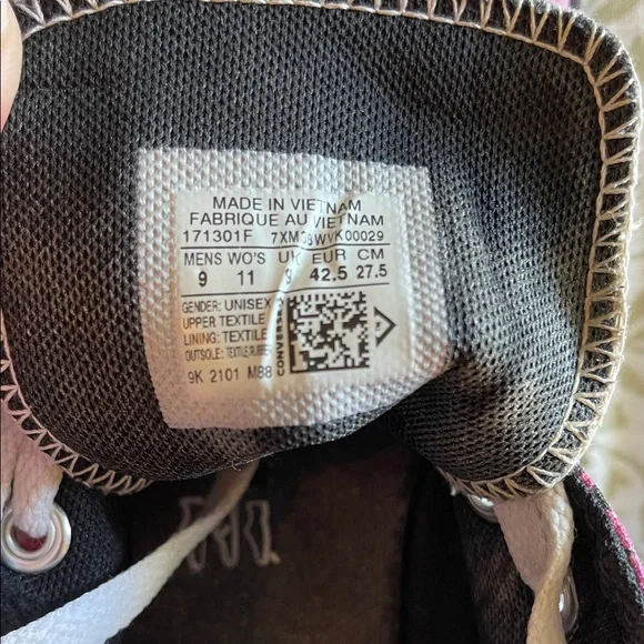 Converse Floral Sneakers - Pink, Yellow, Purple 🌸🌼🪻Men’s 9, Women’s 11 - Picture 2 of 2